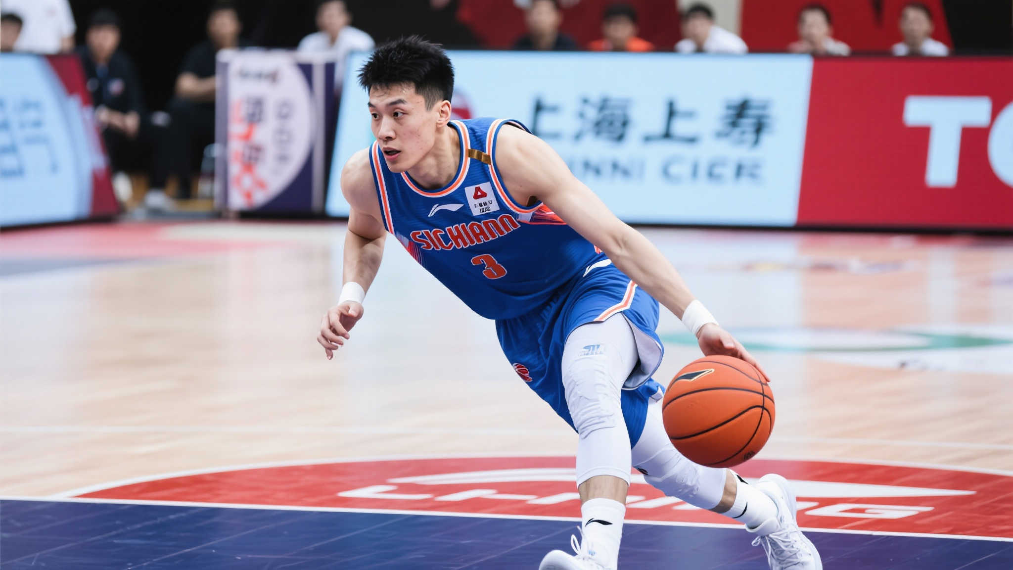 CBA动态:广东锁定黄荣奇,上海瞄准程帅澎,纳托尔无缘续约 CBA动态:广东锁定黄荣奇,上海瞄准程帅澎,纳托尔无缘续约